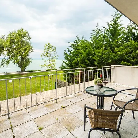 Siesta Sziget - Balaton-parti Apartment Siofok