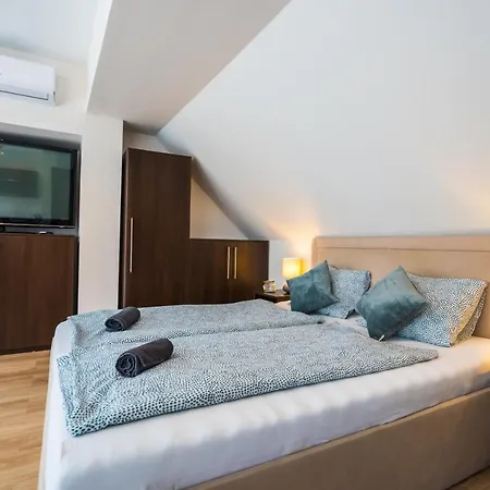 Siesta Sziget - Balaton-parti Siofok