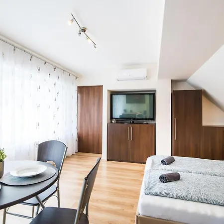 Siesta Sziget - Balaton-parti Σίοφοκ