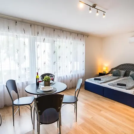 Siesta Sziget - Balaton-parti Apartment