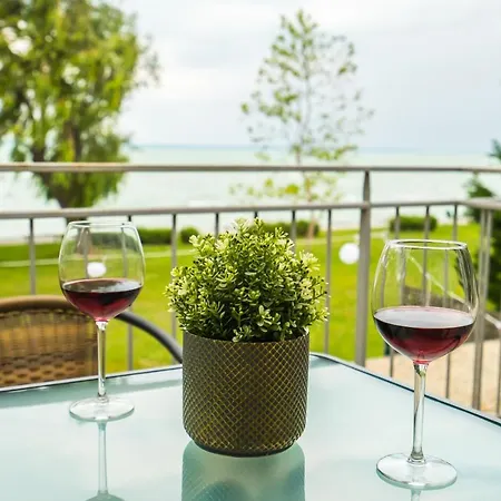Siesta Sziget - Balaton-parti Apartment