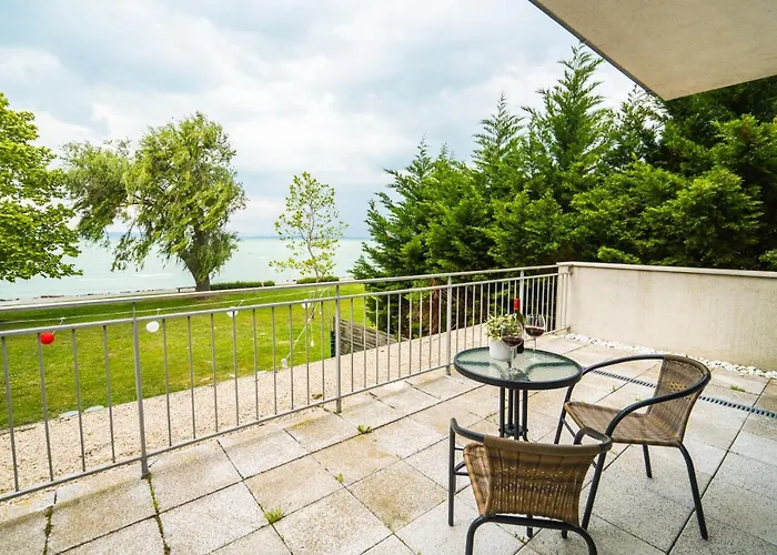 Siesta Sziget - Balaton-parti Appartement Siófok