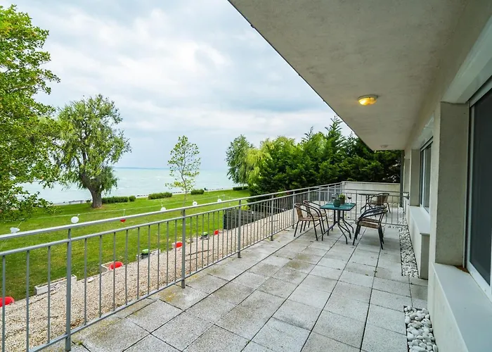 Siesta Sziget - Balaton-parti