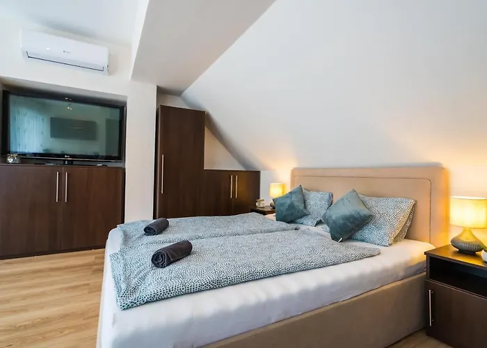 Siesta Sziget - Balaton-parti Siófok