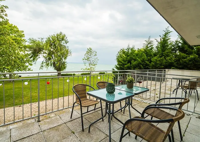 Siesta Sziget - Balaton-parti Siófok