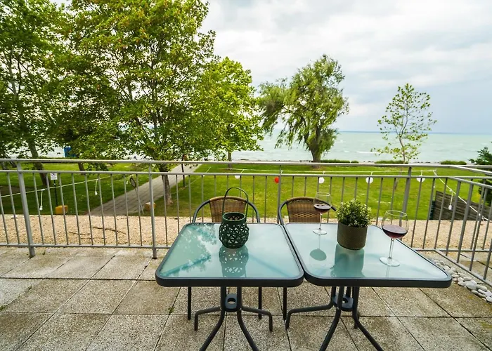 Siesta Sziget - Balaton-parti * Siófok