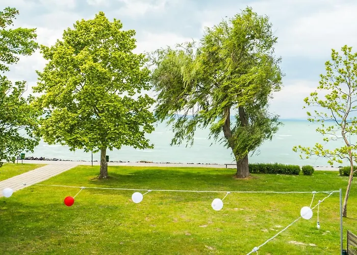 Siesta Sziget - Balaton-parti Siófok